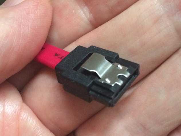 File:Latched SATA connector.jpg